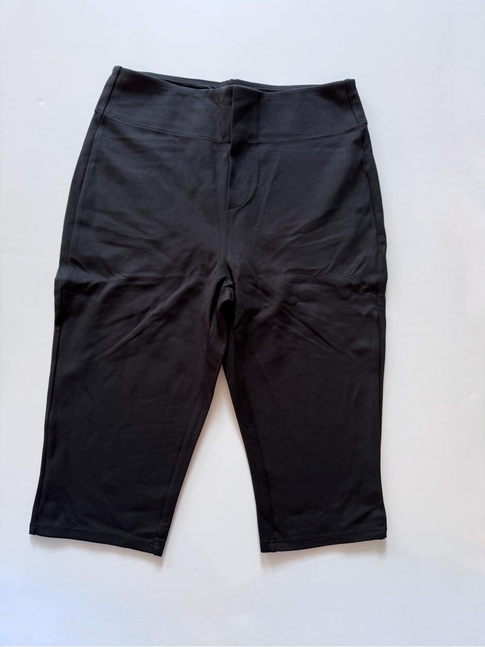 Halara High-Waist Knee-Length Stretch Shorts size M Medium NWOT
